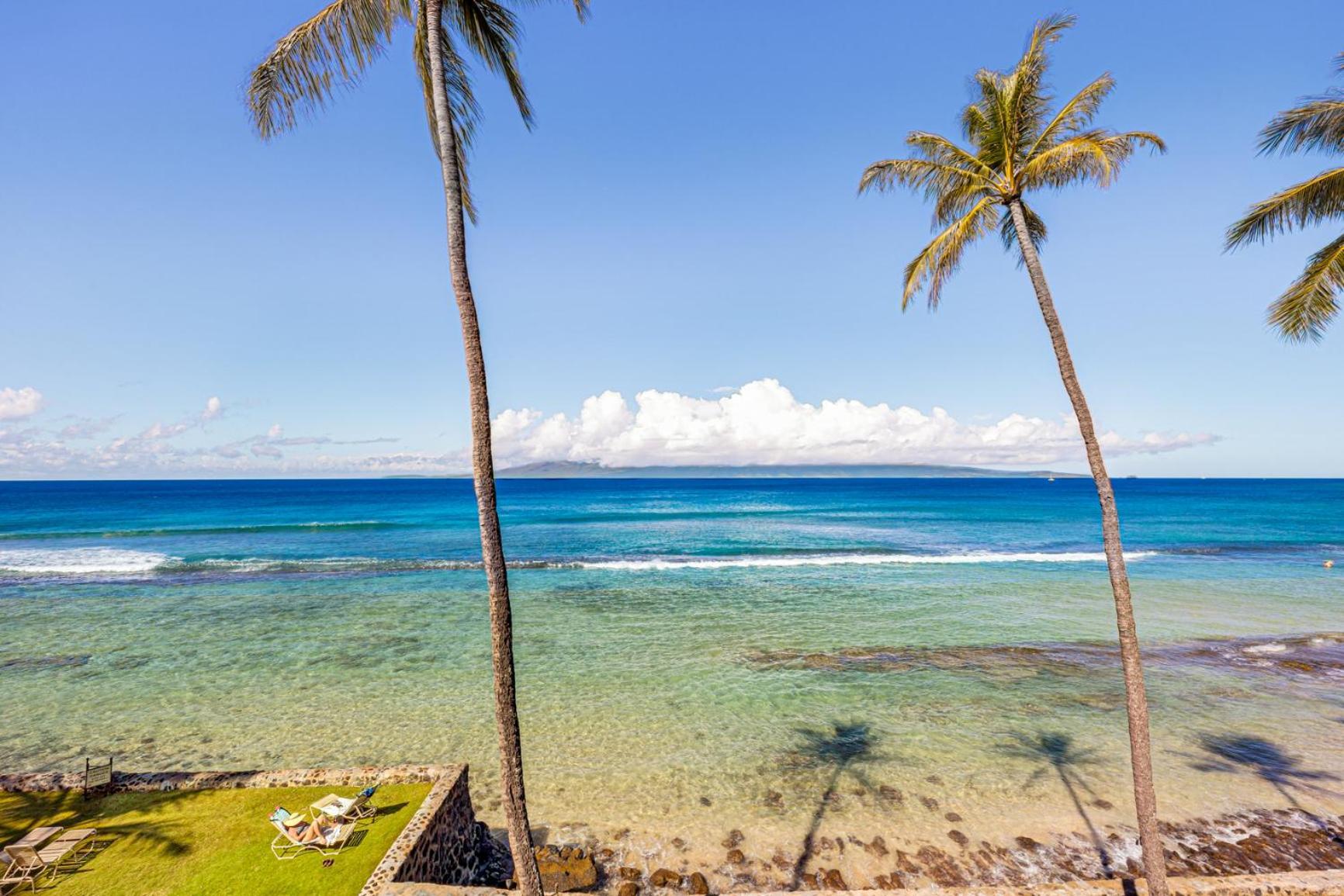 The Noniluna Two - Sleeps 9 Plus Pack N Play Lahaina Exterior photo